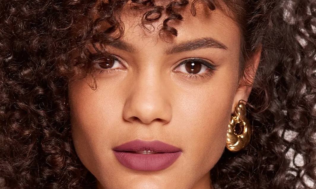 Cómo recuperar el pelo quemado por la permanente| L'Oréal Paris